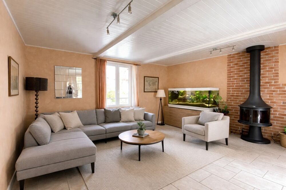 Maison 174 m² au sol, 7 pièces + dépendance de 120 m² aménageable en habitation
