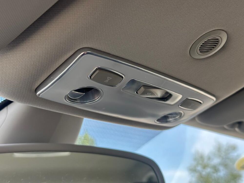 Laguna III (2) 2.0 DCI 175 INITIALE BVA6 2013 occasion 78240 Chambourcy