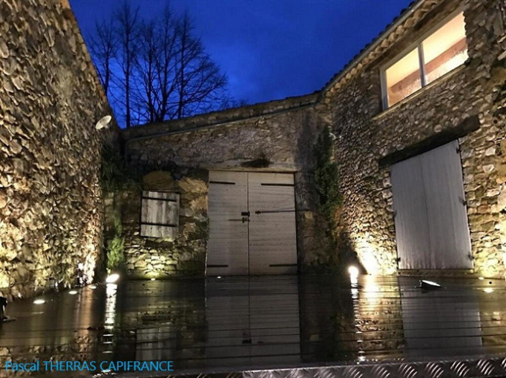 À vendre ancienne bergerie restaurée- charme et sérénité au pied du Mont Ventoux