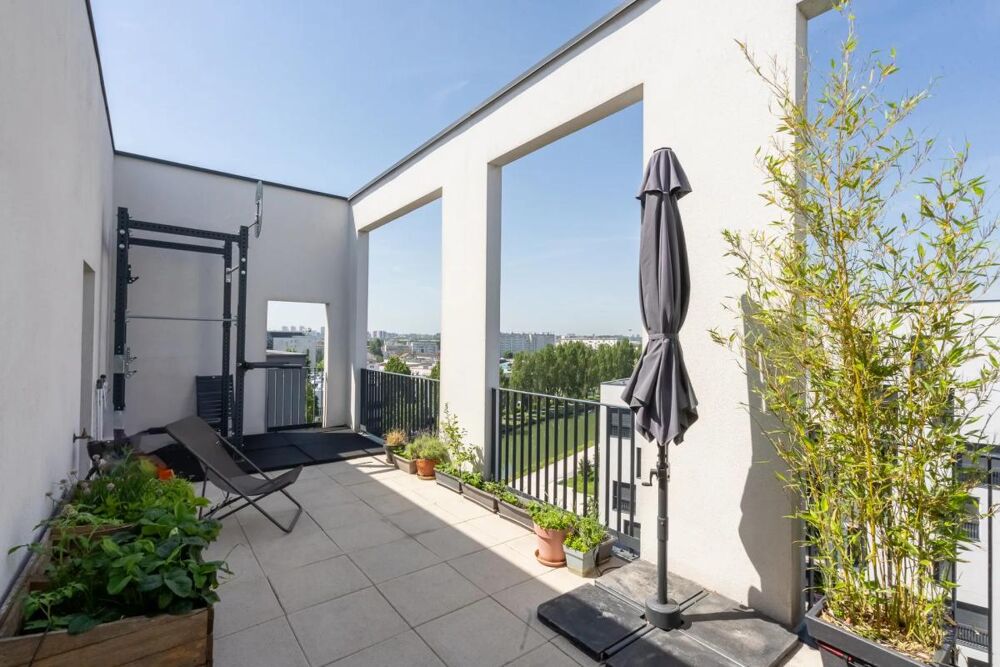 Duplex moderne avec terrasse et vue canal