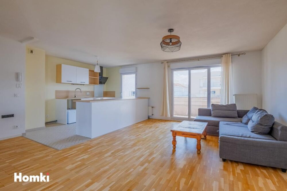 Vente Appartement T4 de 82 m² avec balcon, cave et garage possible – Résidence récente et sécurisée Villeurbanne