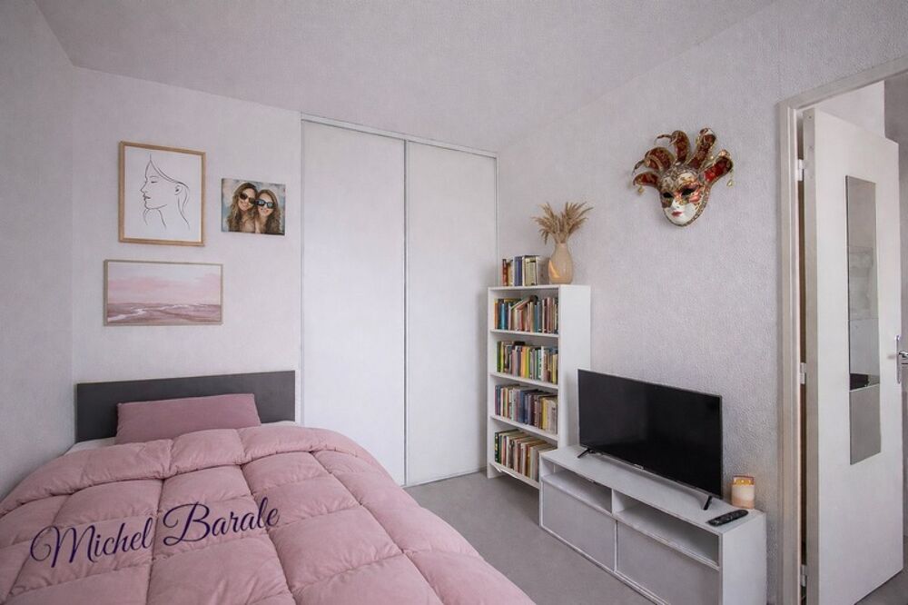 LYON 8?  Résidence étudiante Arts Berthelot T2 meublé avec balcon et parking  Investissement LMNP sécurisé