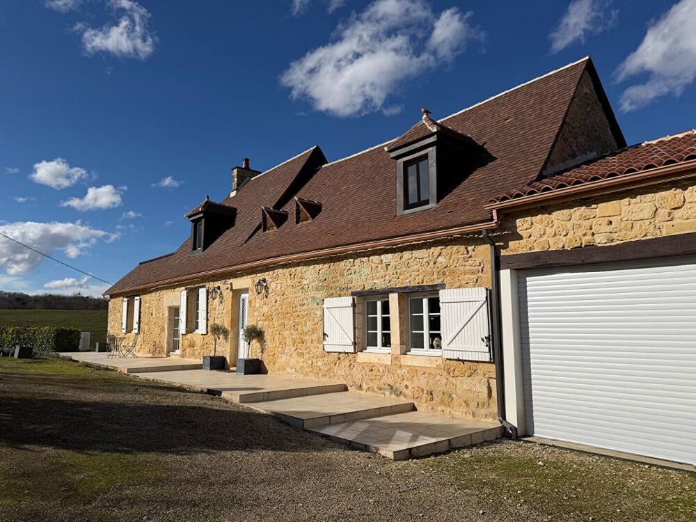 Vente Maison Ferme rénovée avec finition exceptionnel, piscine et 3 hectares de terrain Faux