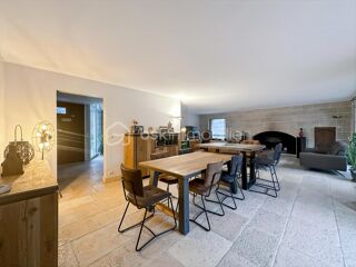 Propriété/château à vendre 8 pièces 264 m²