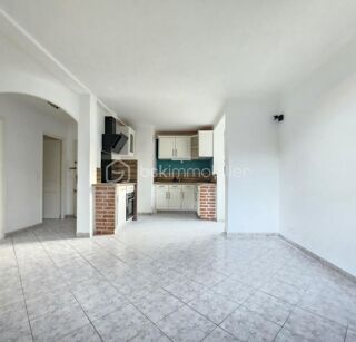 Vente Appartement 2 pièces de 47 m2 avec terrasse exposée Sud-Est, cave et parking collectif Nice