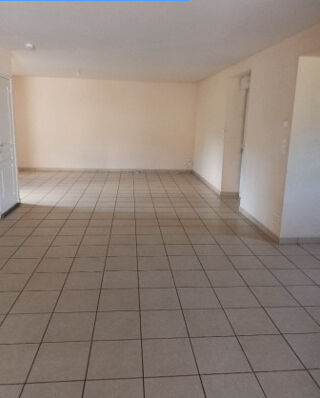 Location Maison LOCATION MAISON T4 AGEN D'AVEYRON SANS FRAIS D'AGENCE Agen d aveyron