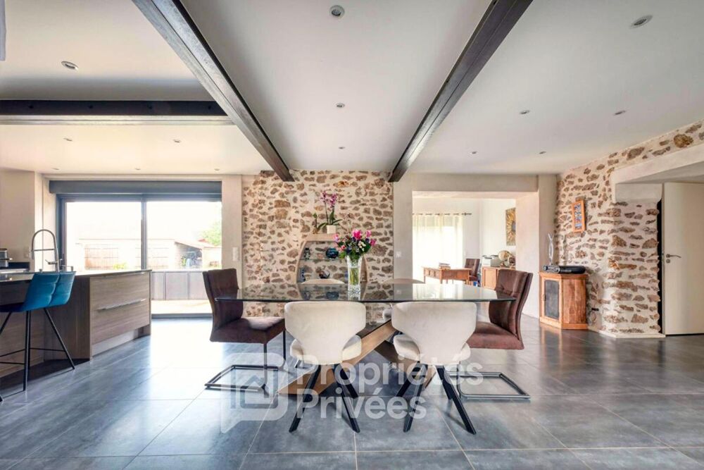Vente Maison Corps de ferme rénové : combinaison réussie entre charme de l'ancien et confort du moderne Saint remy les chevreuse