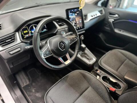 Captur II E-TECH HYBRIDE FAST TRACK - R&eacute;gulateur/limiteur CLIM Auto 2023 occasion 73000 Chambery