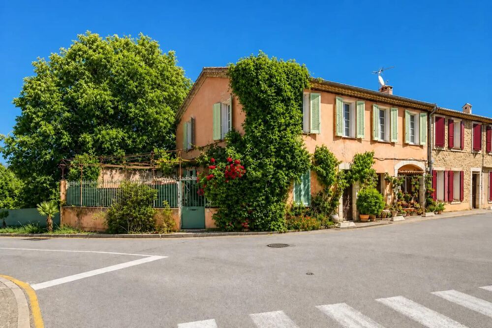 Appartement 4 pièces de 103,72 m²  3 chambres  Montauroux