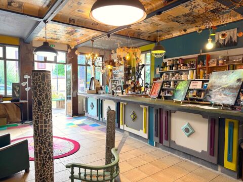   Immeuble mixte rénové avec activité touristique, appartement T4 et local professionnel 