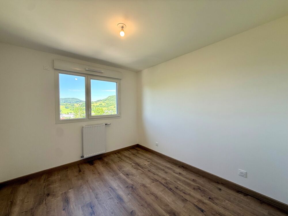 Vente Appartement À vendre – Appartement T4 de 82,90 m² au 3? étage à Reignier-Ésery (74) Reignier esery
