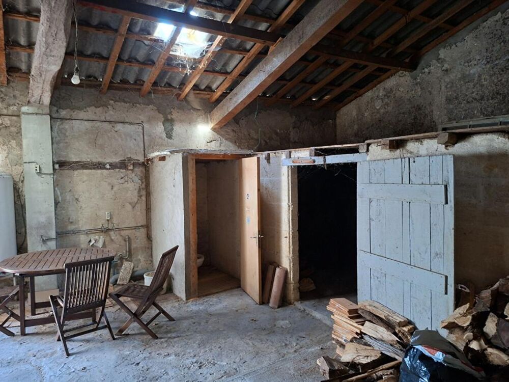 Vente Maison Maison en pierre à Saint Estephe 4 pièce(s) 80 m2 A RENOVER Saint estephe