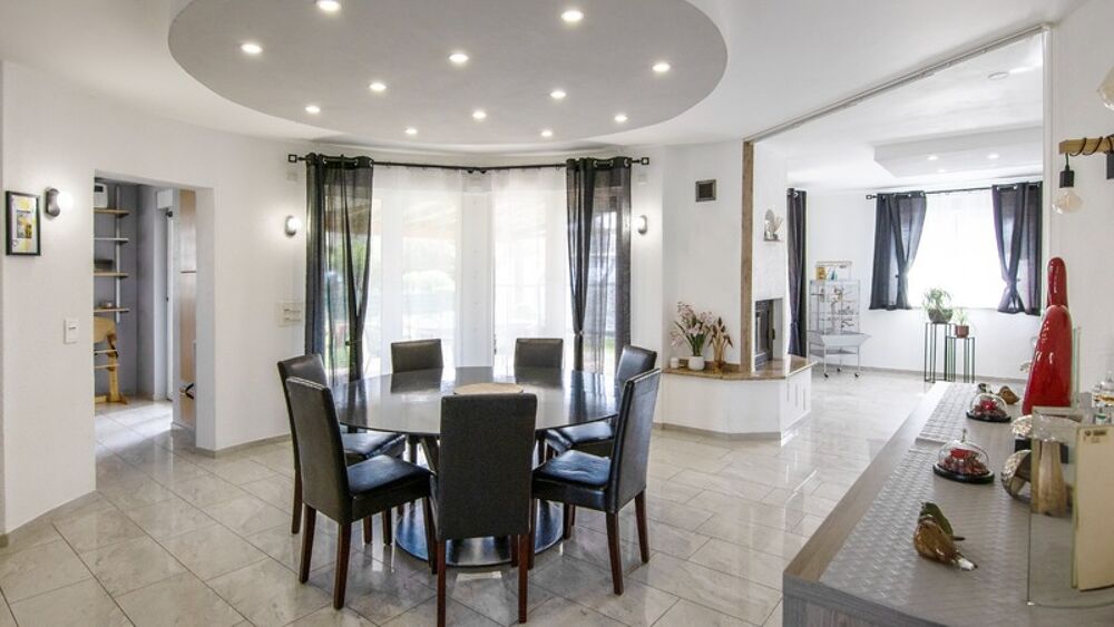 RANTZWILLER (68) : à vendre maison familiale 8 pièces avec jardin et piscine