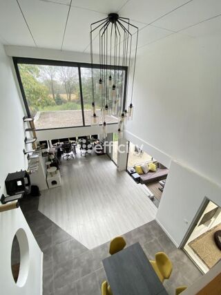  Villa à vendre 8 pièces 233 m²