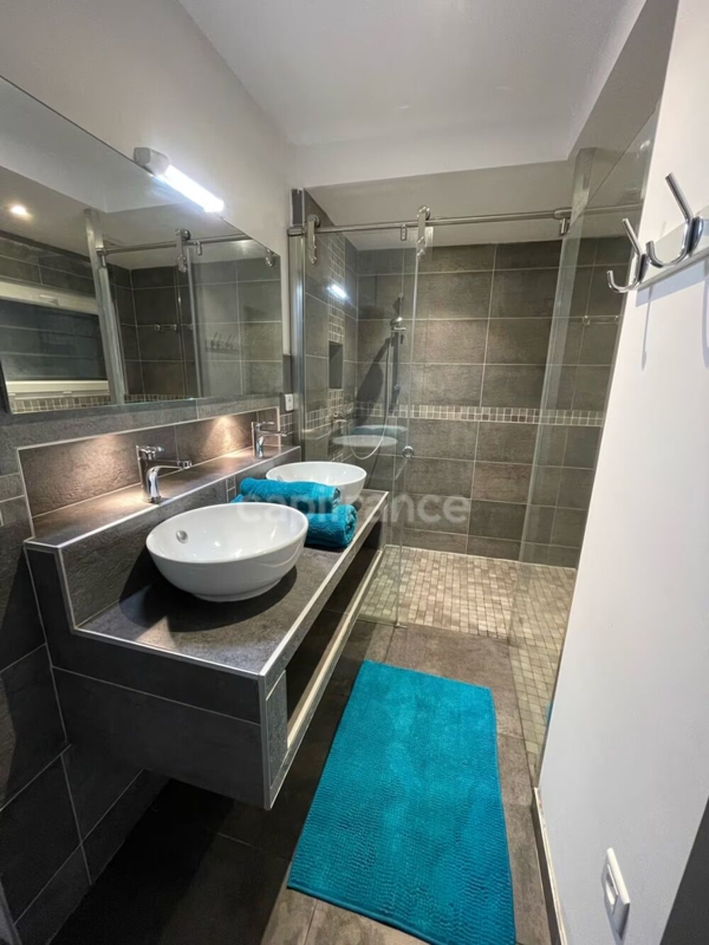 Appartement T4 dernier étage - 84m² - NAVES PARMELAN (74)