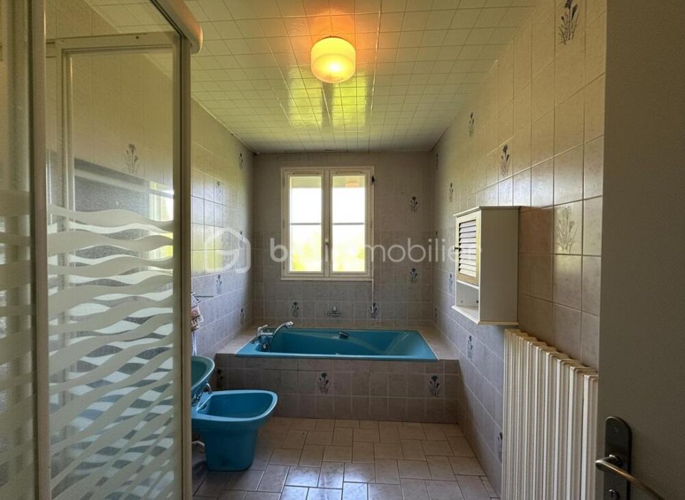 Vente Maison Maison de campagne avec 4 chambres, sous-sol et grand garage Notre dame du touchet