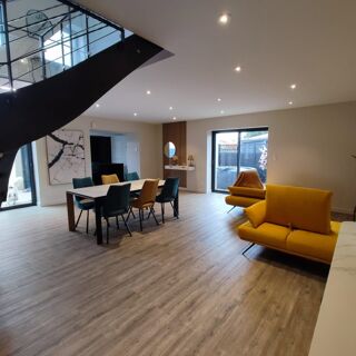  Maison  vendre 7 pices 243 m