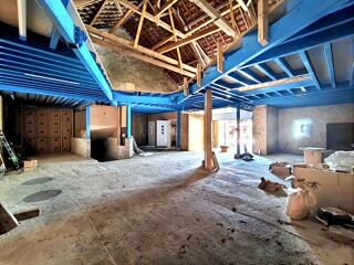  Remise / Grange à vendre 3 pièces 471 m²