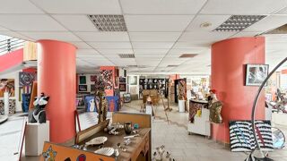  Immeuble à vendre 1 pièce 1800 m²