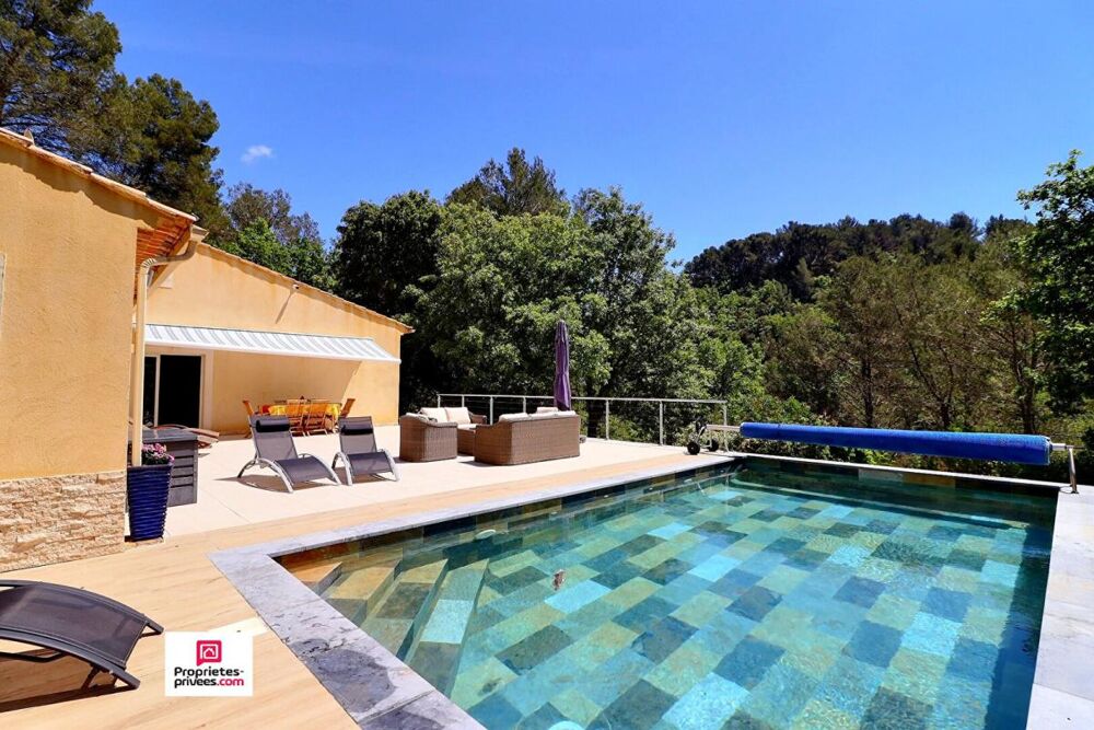 Propriété à Evenos (83330) 10 pièces 293 m2 - deux maisons sur une parcelle de 69215 m2