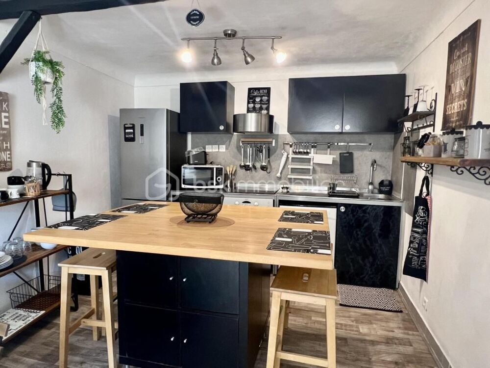Appartement de caractère entièrement rénové  Coeur historique de Fayence