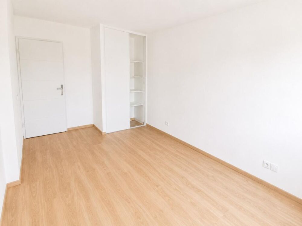 Location Appartement Appartement T2 avec balcon et parking à VILLEURBANNE Villeurbanne