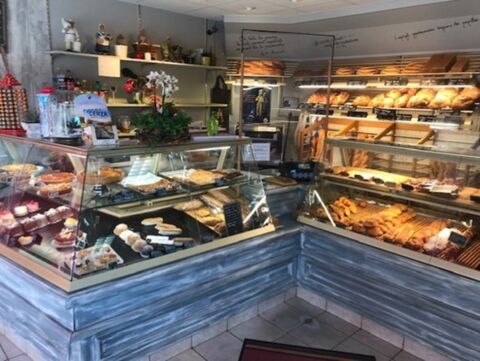 Très belle affaire de Boulangerie Pâtisserie dans un village Normand 72000 14290 Orbec