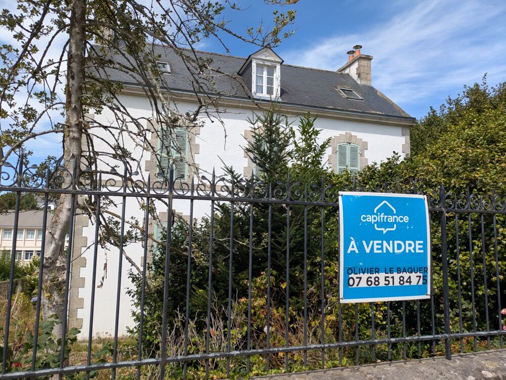 GUEMENE SUR SCORFF MAISON BOURGEOISE 7 PIÈCES 185 M² ENVIRON AVEC GARAGE ET DÉPENDANCES,UN PUITS UNE PARCELLE DE 3706M²