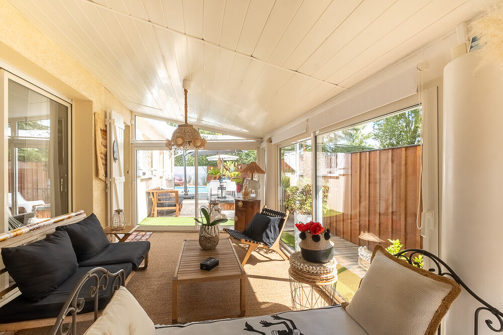 Vente Maison SUPERBE MAISON FAMILIALE DE 140 M2 AU CALME  QUATRE CHAMBRES  JARDIN ET GRANDE PISCINE Merignac