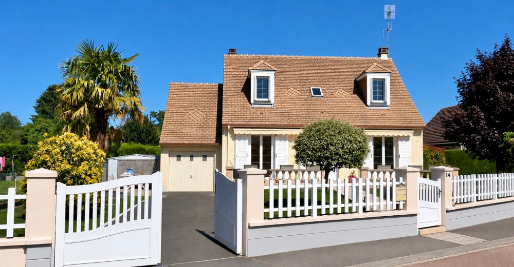 Maison : 6 pièce(s) 100 m2 - Terrain 610m² - Garage