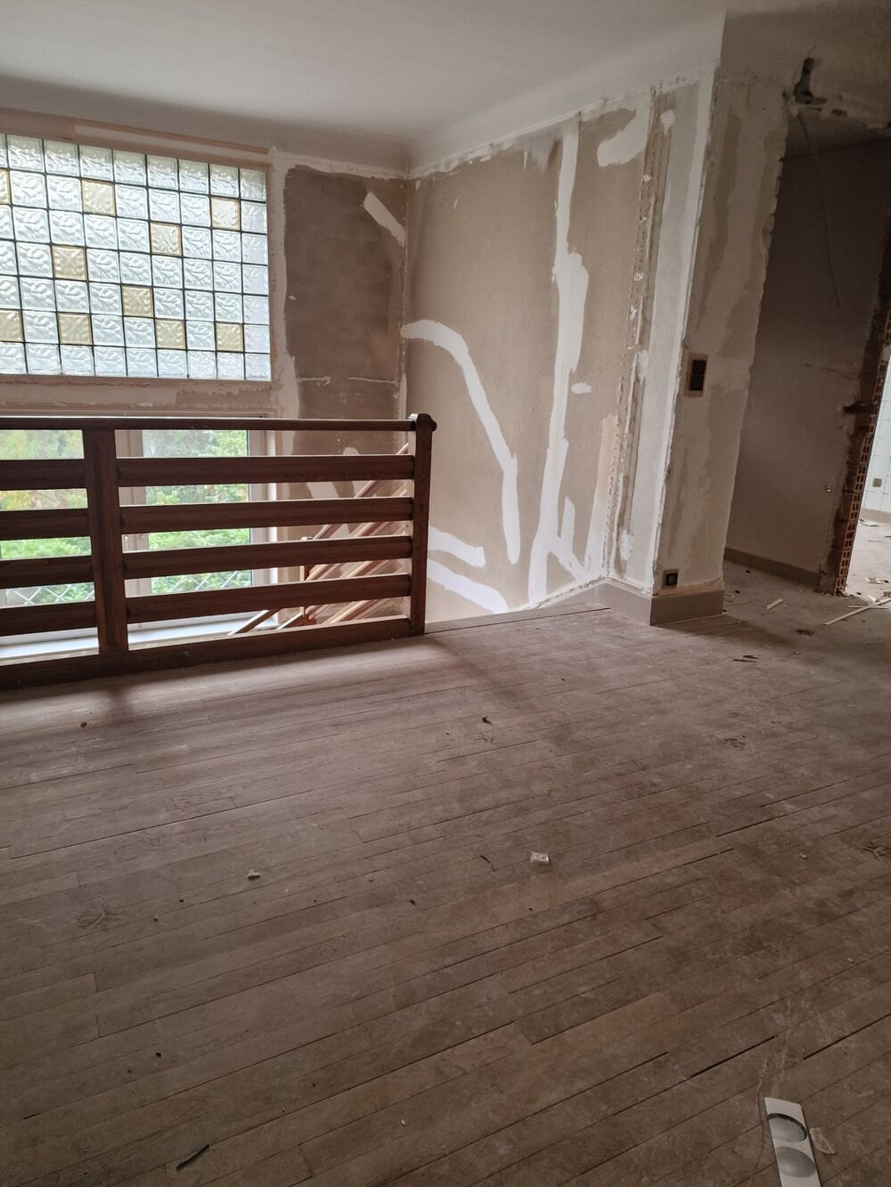Vente Immeuble Immeuble à vendre proche EPINAL (88) Ensemble immobilier T10 à rénover avec dépendances / 1172 m2 de terrain Charmes