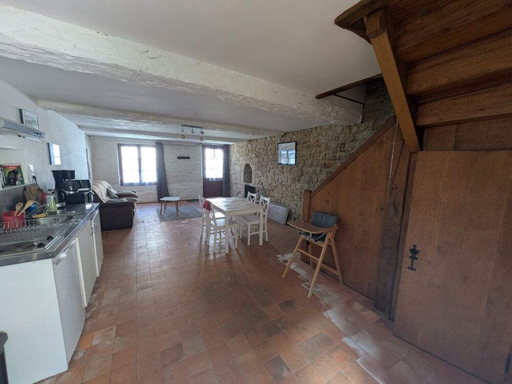 Vente Maison GUEMENE SUR SCORFF MAISON EN PIERRE À COLOMBAGES DE 4 PIÈCES 77 M³ ENVIRON AVEC COURETTE ET DÉPENDANCE Guemene sur scorff