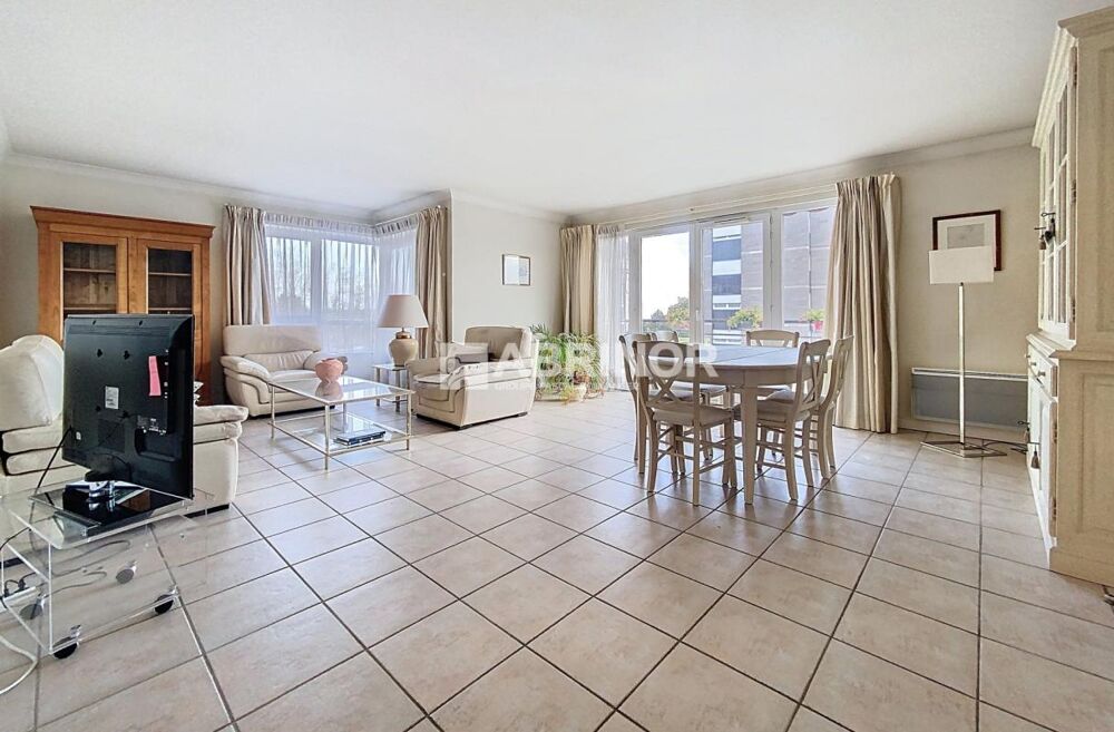 Magnifique appartement T4 situé dans une résidence de grand standing