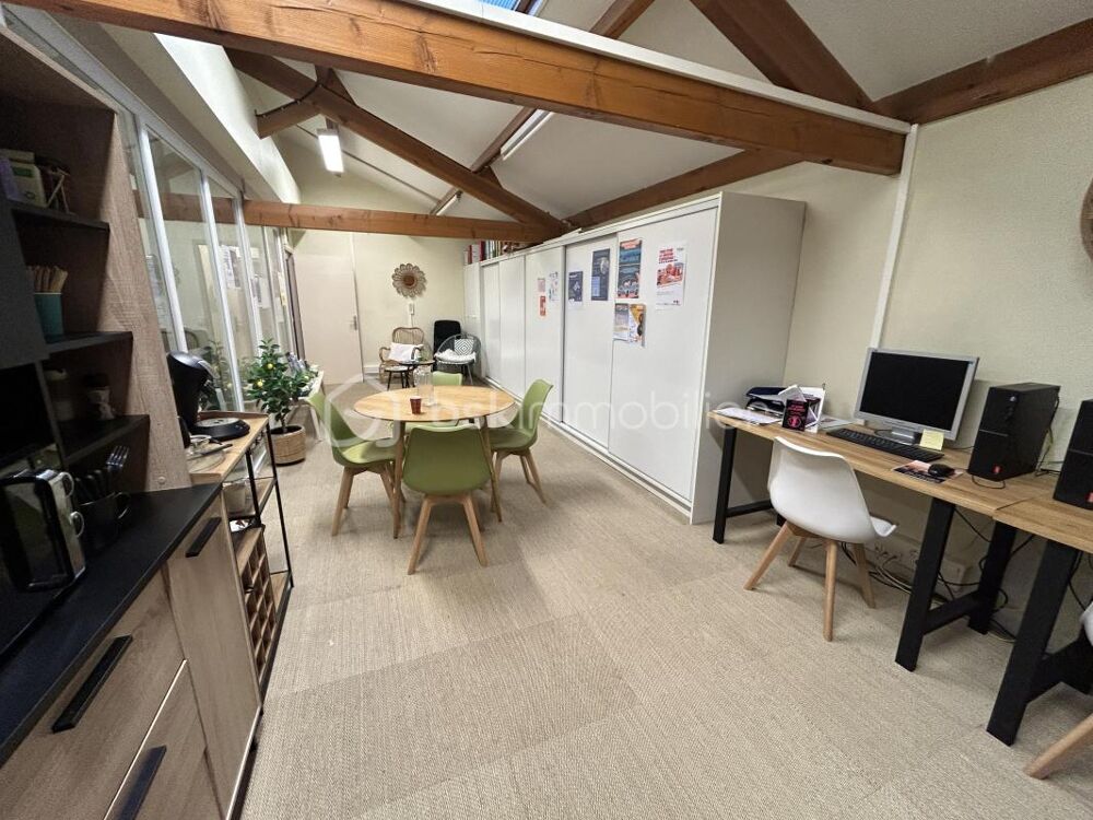 ENSEMBLE IMMOBILIER - BUREAU OU HABITATION - PARKING - ANNEXE