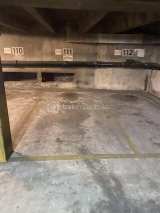  Parking / Garage  vendre 
