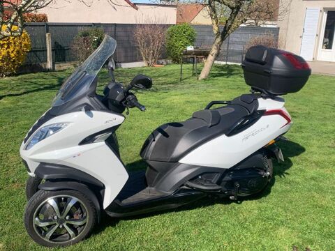 Scooter PEUGEOT 2019 occasion Bermericourt 51220