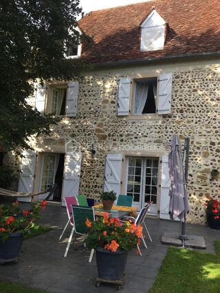Vente Propriété/Château AUTHENTIQUE DEMEURE EN PIERRE DU XVII SIECLE - 200 m² HABITABLE - 4 CHAMBRES Sevignacq