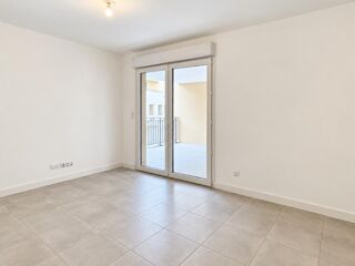  Appartement à louer 3 pièces 66 m²