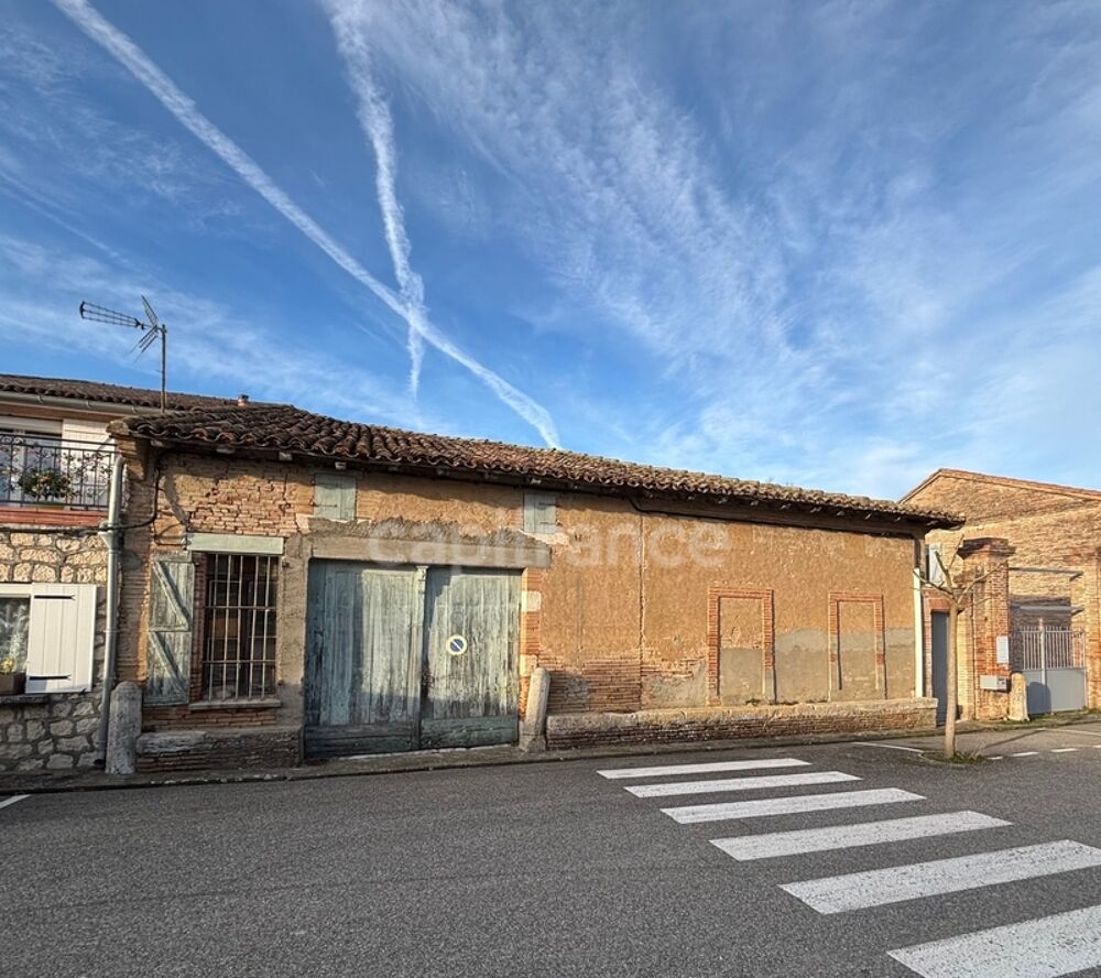 Grange à Rénover de 360M2 au coeur d'un village près de Beaumont-de-Lomagne (82)