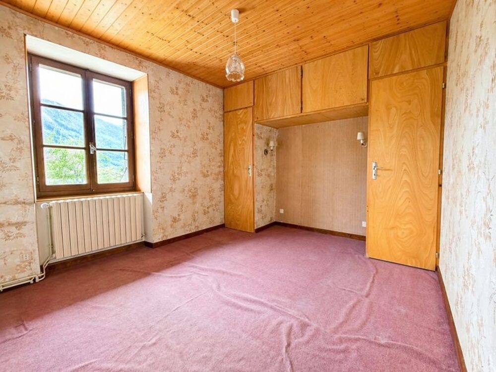 À vendre Thones Appartement 5 pièces à rénover plus plateau à aménager