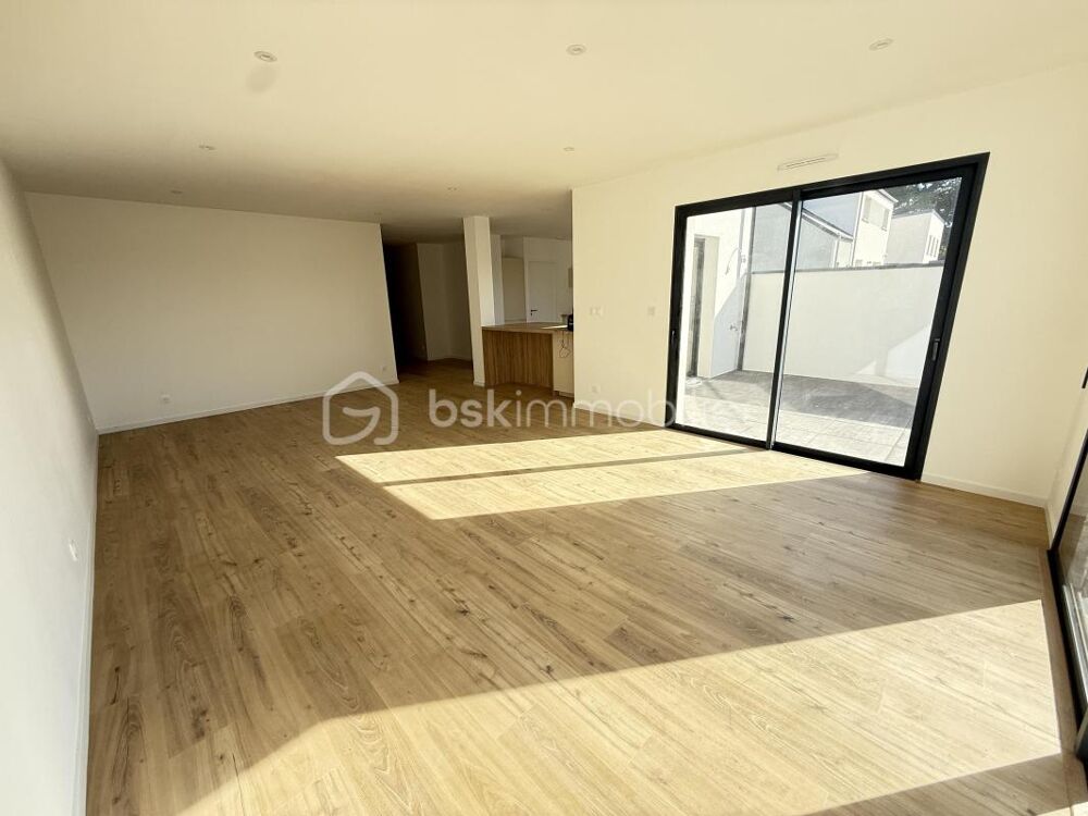 Vente Maison ? Maison neuve 135 m² – Montreuil-le-Gast – 4 chambres – Jardin avec robot tondeuse – Garage- Montreuil le gast