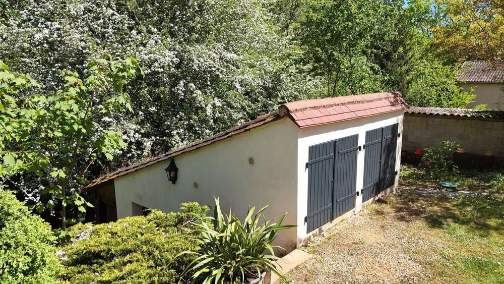 Charmante maison avec deux chambres et un bureau