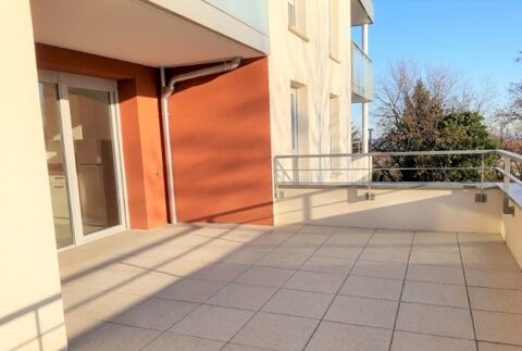   T3 avec terrasse et double garage � P�RON Appartement - 3 pi�ce(s) - 69 m�