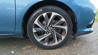 Auris II 1.8 VVT-i 136 Hybride CVT Business Privilege - Entretien 2017 occasion 45210 Ferrieres En Gatinais