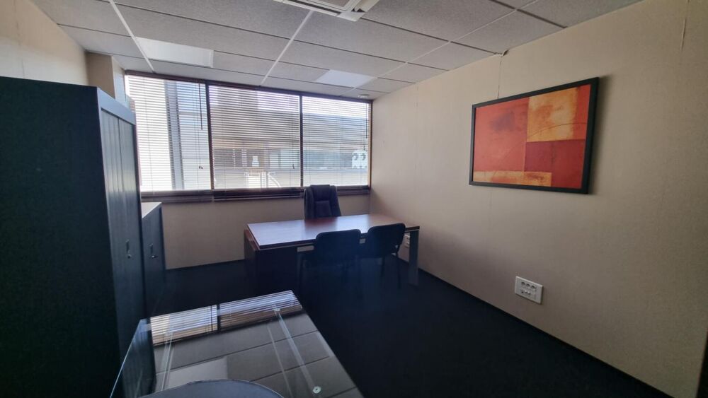   BRUGES EPARC - Bureaux 16,62 m². Vide ou loué Bruges