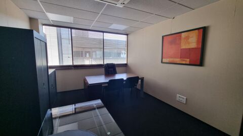   BRUGES EPARC - Bureaux 16,62 m². Vide ou loué 