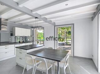  Maison � vendre 8 pi�ces 205 m�