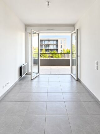  Appartement à louer 3 pièces 57 m²