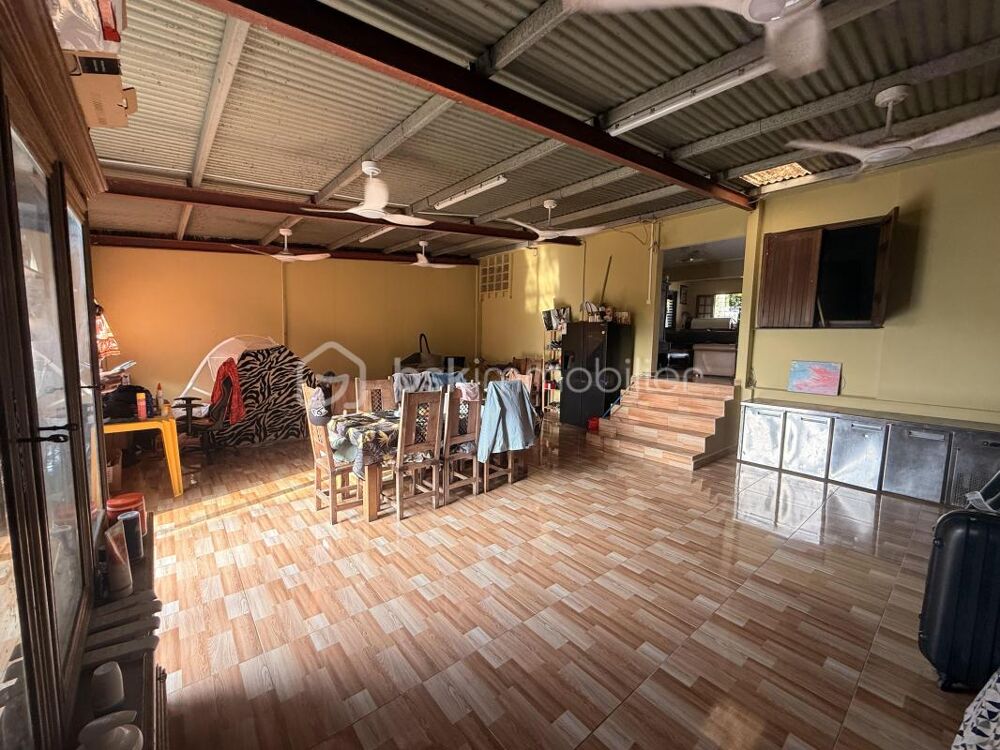 Vente Maison Maison avec potentiel-vue agréable et environnement calme Sainte marie
