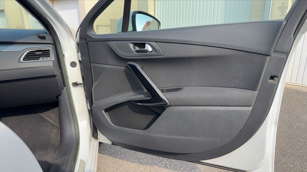 508 I 1.6 e-HDi 115 Style 2013 occasion 30000 Nimes